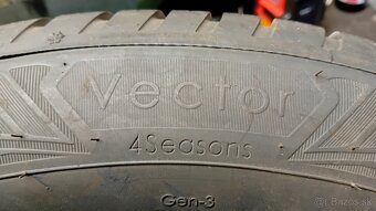 Goodyear Vector 4Seasons Gen-3 225/55R17 - 7