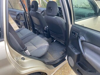 Predám Toyota Rav4 4x4 - 7