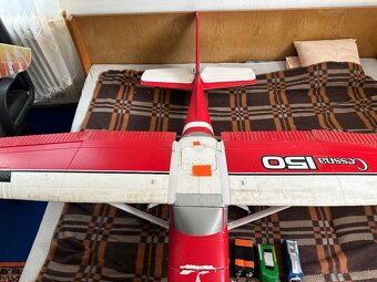Cessna 150 RC model - 7
