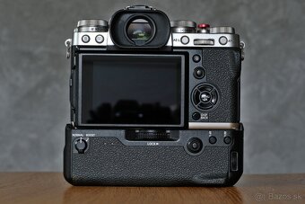 Predám fotoaparát Fujifilm XT3+príslušenstvo - 7
