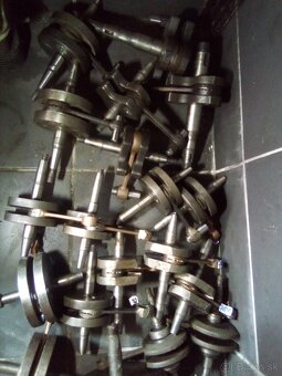 Agzat klukove hriadele 2Takt motory Valce Spojky  a ine - 7