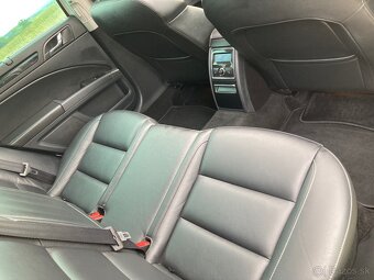 SKODA SUPERB Combi 2.0 TDI FULL VYBAVA - 7