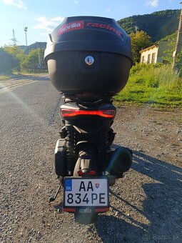 Aprília SRGT125 - 7