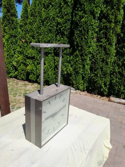 HODINY DVOJITE PAGOTRON 60V, ZAVESNE NA STROP - 7