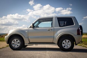 MITSUBISHI PAJERO 3.2 DI-D 118kW A/T 2005 - 7