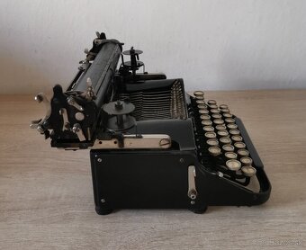 Starožitný skladací písací stroj ERIKA model 4 z roku 1927 - 7