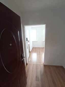 Od júla: Garzónka s čiastočným zariadením, Boriny - 7