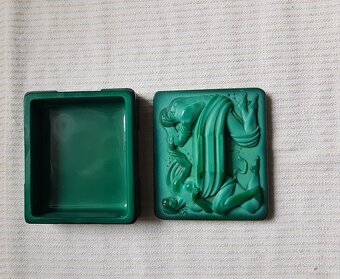 sklo: malachitové,  amfora, jantárové, krištál, soška, misa - 7