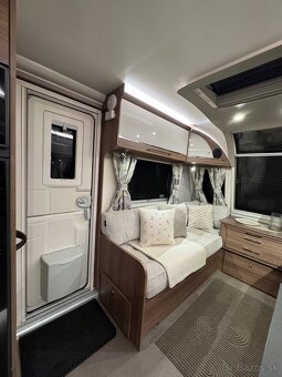 🔱 Anglicky karavan Bailey Unicorn Segovia rok 2018/19 | A - 7