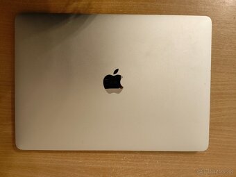 MacBook Pro 2017 | i5 • 8GB • 256GB SSD - 7