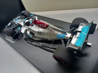 F1 MERCEDES W13 RUSSELL 1.WIN GP BRAZIL 2022 MINICHAMPS 1:18 - 7