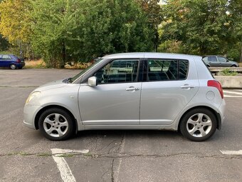 Suzuki Swift 1.3 16V GLX - 7