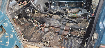 Lada Niva - rôzne náhradné diely - 7