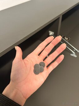 Sivý moderný TV stolík, komoda pod TV - 7