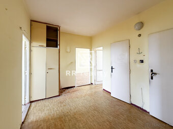 Na predaj 4 izbový byt s loggiou, 82 m2, Terasa - 7