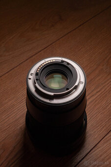 Sigma 16mm f1.4 DC DN Contemporary pre Sony E - 7