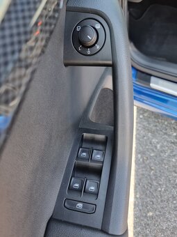 Škoda Octavia Combi 2.0 TDI DPF RS DSG za 11.790 € - 7
