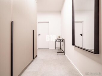 Moderný DOM, parkovanie, záhradka - pri Nitre - 7