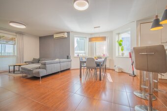 PREDAJ 6 izbový dom 192 m2, pozemok 607 m2, Dunajská Lužná - 7