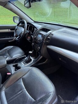 KIA Sorento 2.2 CRDi 4WD RV 2010 - 7