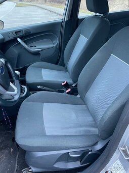 Ford fiesta - 7