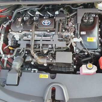 Predam TOYOTU COROLLU TUNING SPORT 1.8 HYBRID 122 ke-CVT - 7