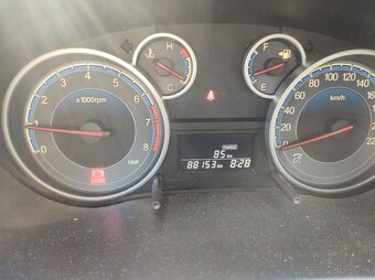 Suzuki SX4, prvý majiteľ, ročník 2014, kilometre 88.000,- - 7