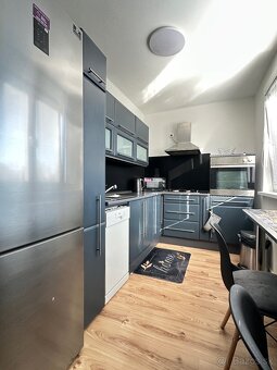 2 izbový byt s loggiou - sídlisko Tarča - 7