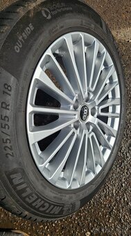 Originální Audi R18 8J ET39 – kvalitní Michelin – - 7