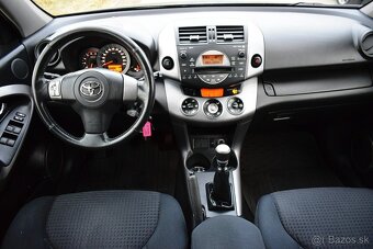T0Y0TA RAV4 2.2D 4x4 Top stav - 7