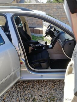 Škoda Octavia 1.8 TSI 4x4, 118 kW, r. 2009, KOMBI - 7