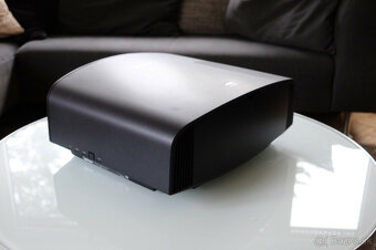 Projektor Sony VW260 4K v čiernej farbe - 7