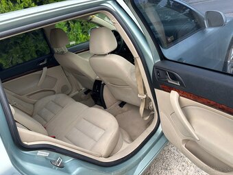 Škoda Octavia combi 2.0 - 7