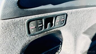 Audi Q7 quatro 7miest - 7