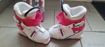 Predám detské lyze lyžiarky prilba - 7