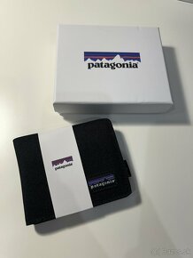 Patagonia peňaženka + nálepky patagonia - 7