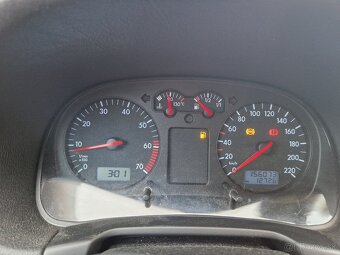 Golf 4 rok 2001 - 7