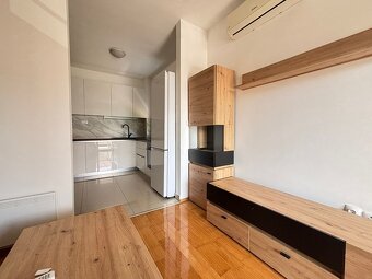 Zariadený 2,5 izbový apartmán s veľkou terasou / Chorvátsko - 7