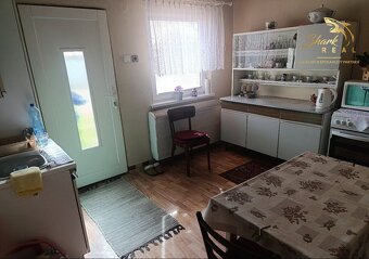 RODINNÝ DOM - HRUŠOVANY - 7