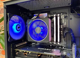 Ryzen 7 3700X\16GB\RTX 3070\SSD\850W Zdroj - 7