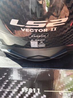 LS2 VECTOR II CARBON FF811 - 7