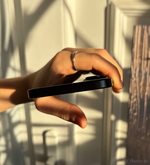 Iphone 16- 128 GB - 7