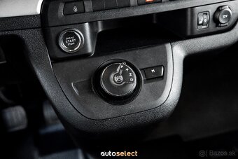 Prenajom 9 miestneho vozidla Toyota automat - 7