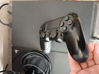 Predám Ps4 500GB - 7