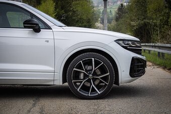 Touareg 3.0 TDI V6 286k R-Line, IQ Light, Pano, Vzduch, DPH - 7