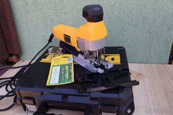 Priamočiara píla Dewalt 323 K - 7