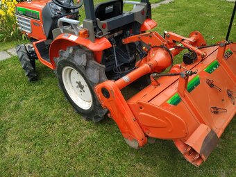 Malotraktor Hinomoto CX-160 4x4 s rotovátorom - 7