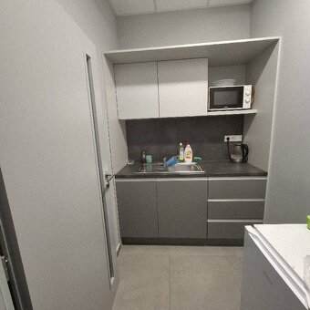 Na prenájom kancelárske priestory – Žilina, 20 m² a 38 m². - 7