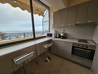 Trojizbový apartmán s morským panoramatickým výhľadom - 7