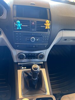 Mercedes-Benz C320 - 7